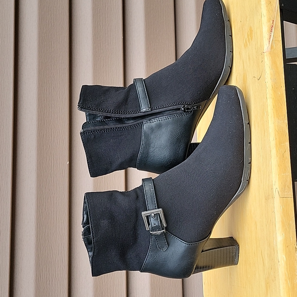 AEROSOLES BOOTS